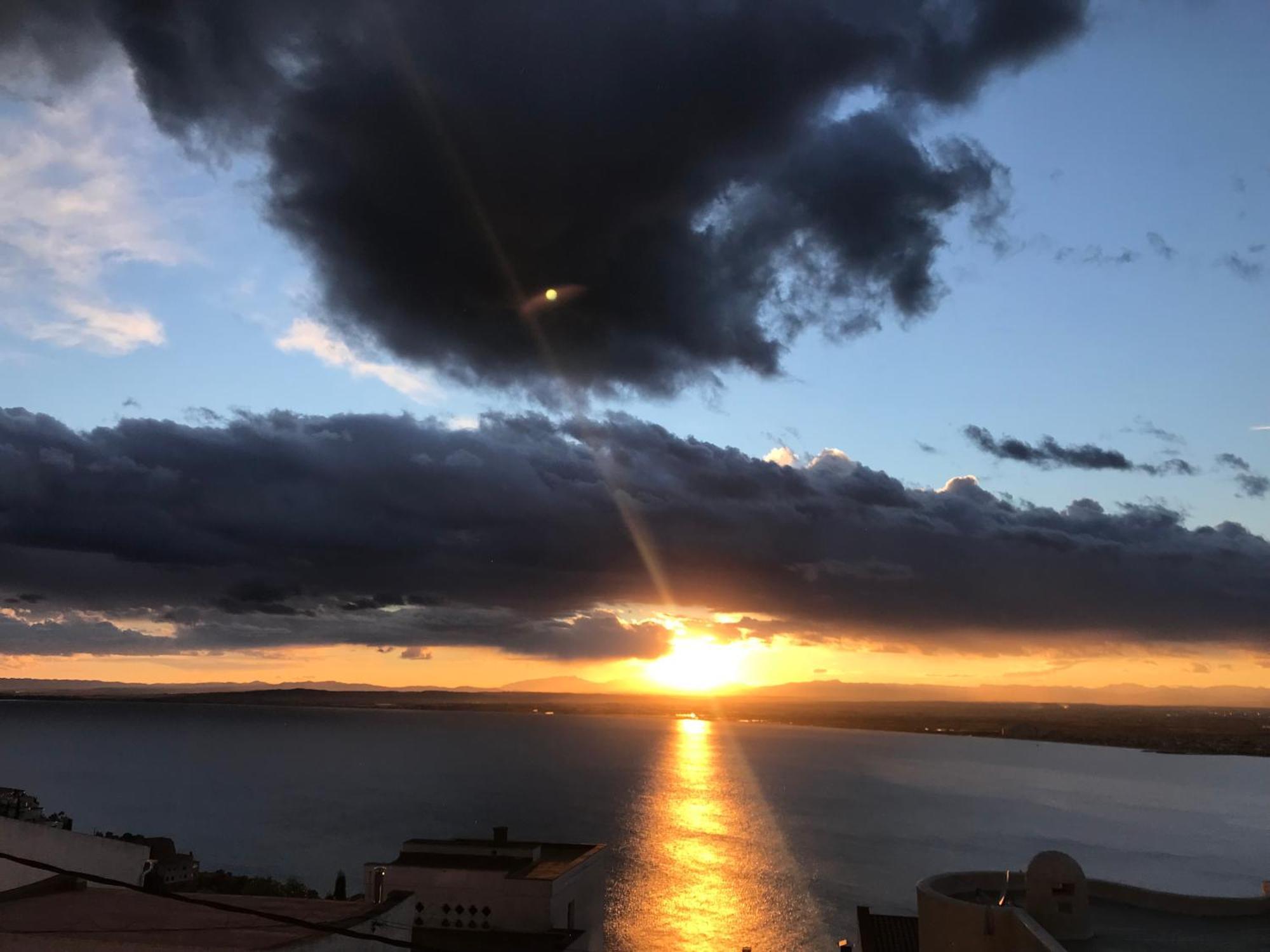 Las Mejores Puestas De Sol โรเซส ภายนอก รูปภาพ